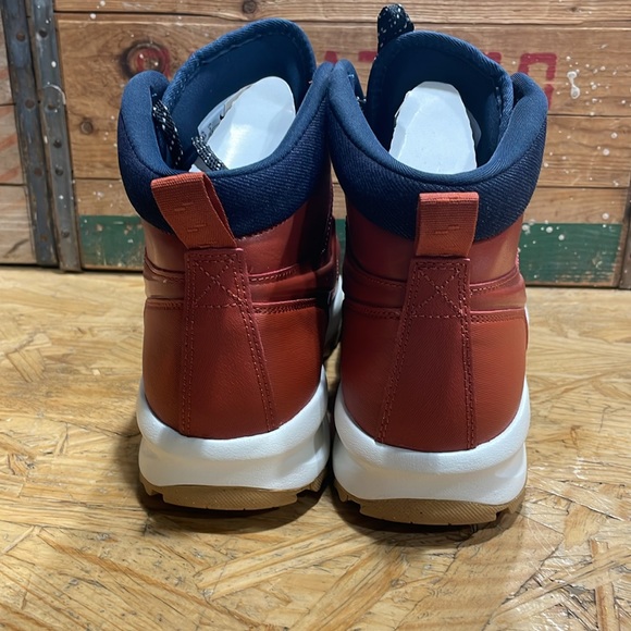 Brand new in box Nike ACG Manoa Leather SE in Rugged Orange. - Picture 3 of 5